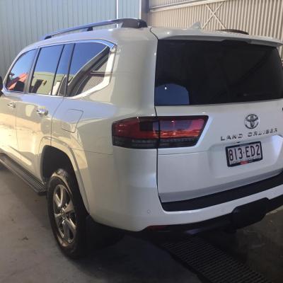 Landcruiser White 2